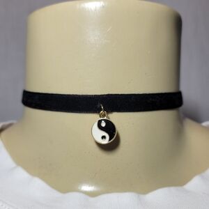 ☯️ Y2K Deadstock Black Suede YinYang Peace Harmony Whimsygoth Choker